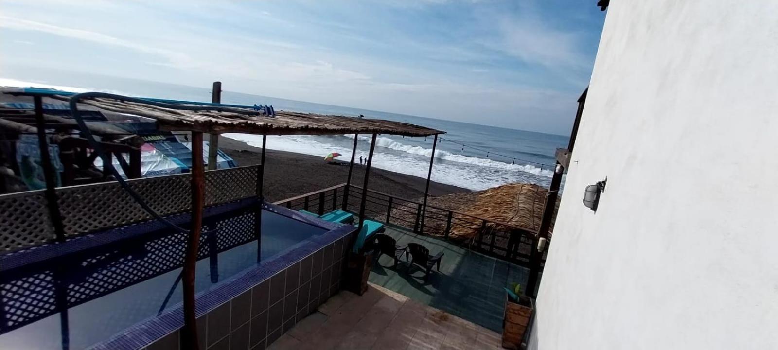 Black Sand Beachhouse Monterrico Eksteriør billede